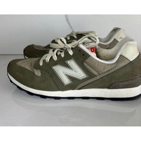 New Balance WR696VCB Womens Heritage Suede Mesh Sneakers Shoes Khaki Tan Sz 7.5 - Picture 3 of 9